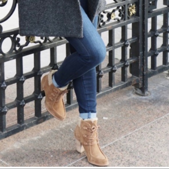ugg analise boots